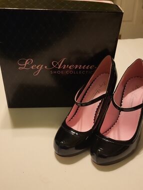 Leg Avenue Black Patent Mary Jane Heels with Pink Insole